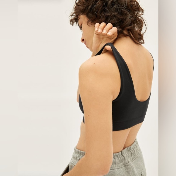 NWT Everlane the Perform Bra in black - Picture 4 of 12